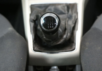 Подержанный автомобиль Opel Astra Wagon 2007 года (15 фото)