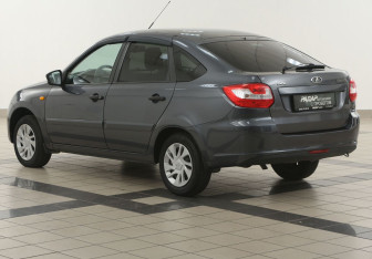 Подержанный автомобиль LADA (ВАЗ) Granta Liftback 2017 года (2 фото)