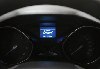 Подержанный автомобиль Ford Focus Wagon 2012 года (12 фото)