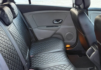 Подержанный автомобиль Renault Megane Wagon 2009 года (11 фото)