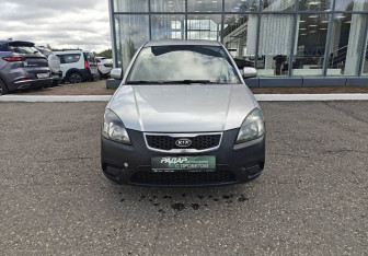 Подержанный автомобиль Kia Rio Sedan 2010 года (2 фото)