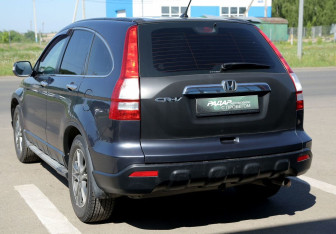 Подержанный автомобиль Honda CR-V 2008 года (4 фото)