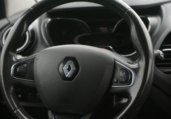 Подержанный автомобиль Renault Kaptur 2020 года (16 фото)