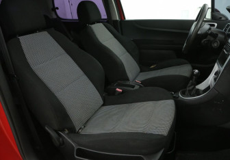 Подержанный автомобиль Peugeot 307 Hatchback 2006 года (10 фото)