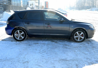 Подержанный автомобиль Mazda 3 Hatchback 2006 года (7 фото)