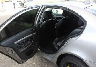 Подержанный автомобиль Skoda Octavia Liftback 2012 года (10 фото)