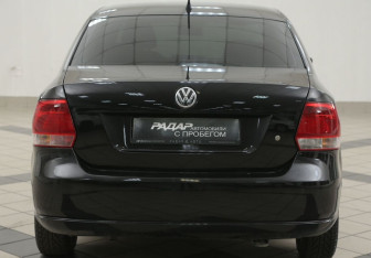 Подержанный автомобиль Volkswagen Polo Sedan 2012 года (3 фото)