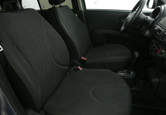 Подержанный автомобиль Nissan Micra Hatchback 2008 года (10 фото)