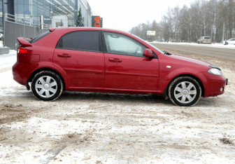 Подержанный автомобиль Chevrolet Lacetti Hatchback 2012 года (7 фото)