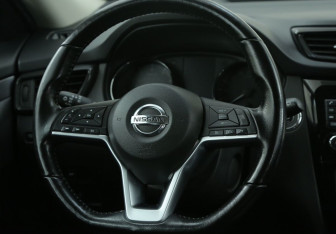 Подержанный автомобиль Nissan X-Trail 2019 года (16 фото)