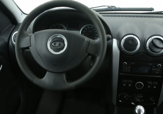 Подержанный автомобиль LADA (ВАЗ) Largus Wagon 2018 года (14 фото)