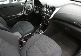 Подержанный автомобиль Hyundai Solaris Sedan 2016 года (9 фото)