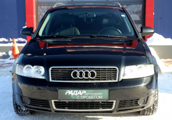 Подержанный автомобиль Audi A4 Wagon 2002 года (2 фото)