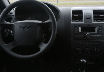 Подержанный автомобиль УАЗ Patriot 2016 года (14 фото)