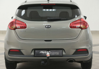 Подержанный автомобиль Kia Ceed Hatchback 2012 года (3 фото)
