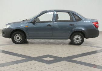 Подержанный автомобиль LADA (ВАЗ) Granta Sedan 2013 года (7 фото)