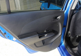 Подержанный автомобиль Chevrolet Aveo Sedan 2012 года (11 фото)