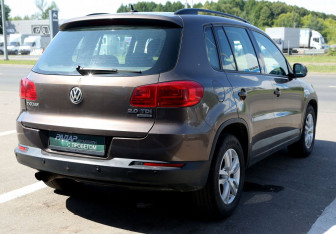 Подержанный автомобиль Volkswagen Tiguan 2014 года (6 фото)