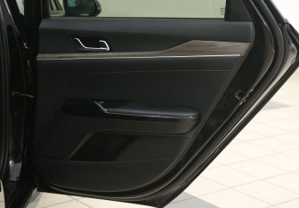 Подержанный автомобиль Kia K5 2020 года (19 фото)