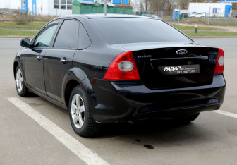Подержанный автомобиль Ford Focus Sedan 2011 года (4 фото)