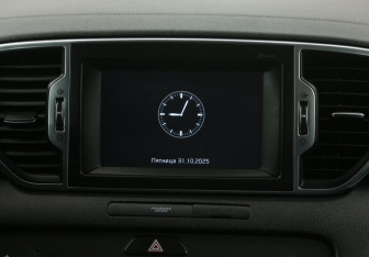 Подержанный автомобиль Kia Sportage 2016 года (13 фото)