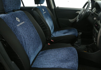 Подержанный автомобиль Renault Sandero 2011 года (10 фото)