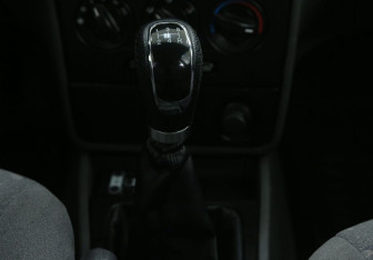 Подержанный автомобиль Kia Spectra Sedan 2008 года (15 фото)