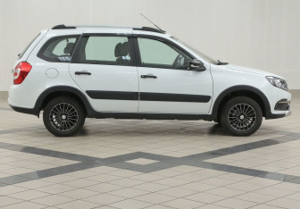 Подержанный автомобиль LADA (ВАЗ) Granta Wagon 2023 года (5 фото)