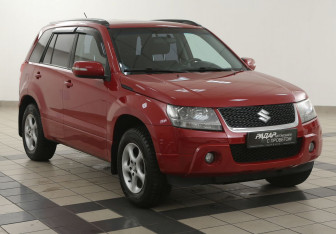 Подержанный автомобиль Suzuki Grand Vitara 2010 года (1 фото)