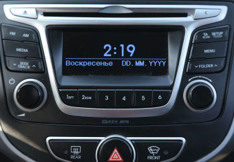 Подержанный автомобиль Hyundai Solaris Sedan 2013 года (15 фото)