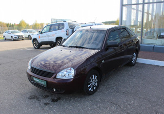 Подержанный автомобиль LADA (ВАЗ) Priora Hatchback 2012 года (3 фото)