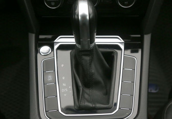 Подержанный автомобиль Volkswagen Passat Sedan 2015 года (31 фото)