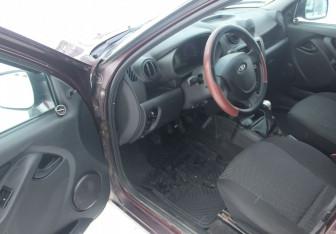 Подержанный автомобиль LADA (ВАЗ) Granta Sedan 2013 года (10 фото)