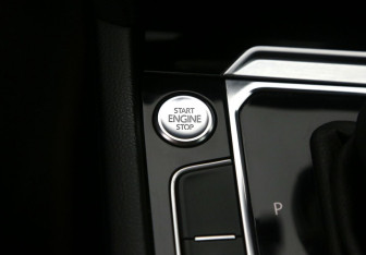 Подержанный автомобиль Volkswagen Passat Sedan 2015 года (24 фото)