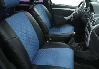 Подержанный автомобиль Renault Logan Sedan 2013 года (10 фото)