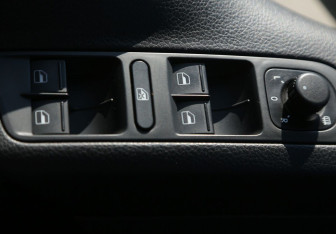 Подержанный автомобиль Volkswagen Tiguan 2012 года (18 фото)