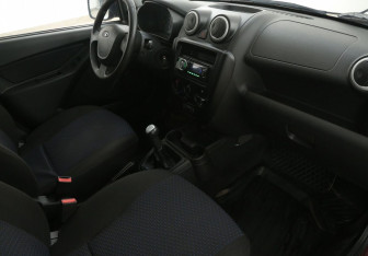 Подержанный автомобиль LADA (ВАЗ) Granta Sedan 2012 года (9 фото)
