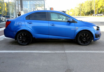 Подержанный автомобиль Chevrolet Aveo Sedan 2012 года (7 фото)