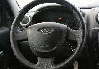 Подержанный автомобиль LADA (ВАЗ) Granta Liftback 2016 года (16 фото)