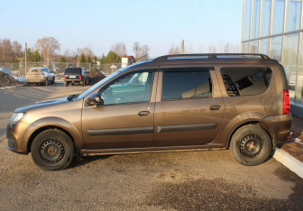 Подержанный автомобиль LADA (ВАЗ) Largus Wagon 2021 года (4 фото)