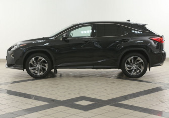 Подержанный автомобиль Lexus RX 2017 года (7 фото)