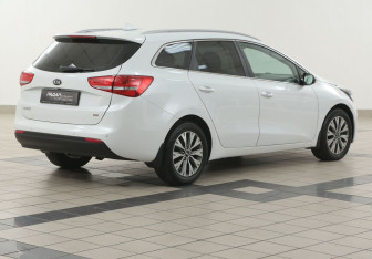 Подержанный автомобиль Kia Ceed Wagon 2018 года (4 фото)