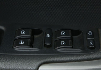 Подержанный автомобиль Chery Tiggo (T11) 2015 года (18 фото)