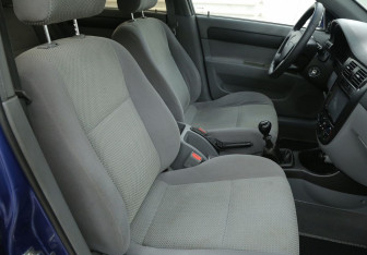 Подержанный автомобиль Chevrolet Lacetti Sedan 2011 года (10 фото)