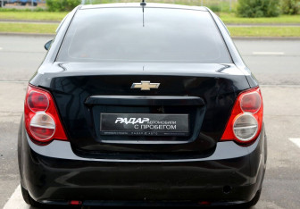 Подержанный автомобиль Chevrolet Aveo Sedan 2012 года (5 фото)