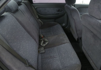 Подержанный автомобиль Kia Spectra Sedan 2006 года (11 фото)