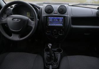 Подержанный автомобиль LADA (ВАЗ) Granta Sedan 2013 года (12 фото)