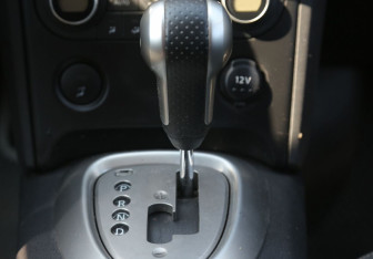 Подержанный автомобиль Nissan Qashqai+2 2009 года (15 фото)