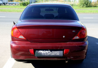 Подержанный автомобиль Kia Spectra Sedan 2007 года (5 фото)