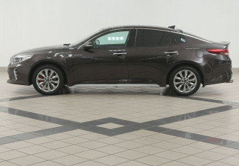 Подержанный автомобиль Kia Optima Sedan 2017 года (7 фото)